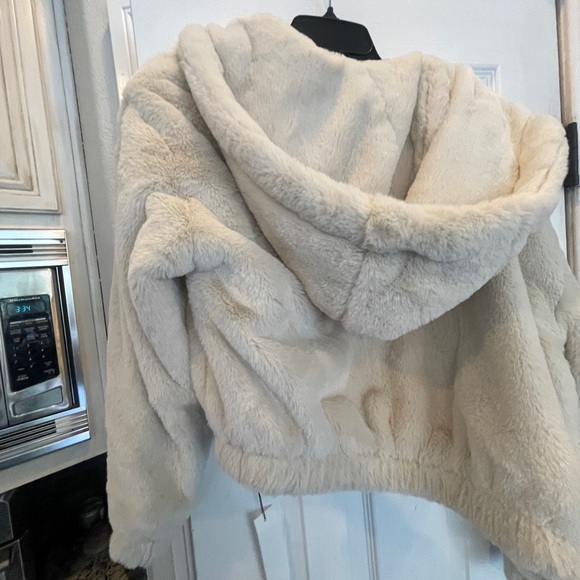 VIGOSS Faux Fur Bomber jacket with Hoodie - size L - Picture 8 of 8